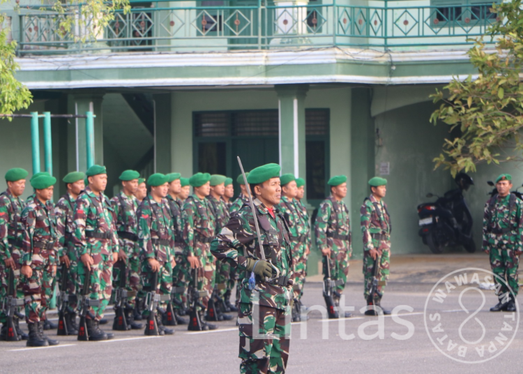 Kodim 0104/Atim Laksanakan Upacara Bendera