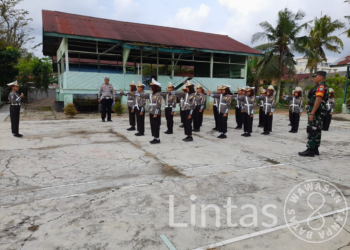 Iptu Bustamam Dan Serda Rony, Latih PBB Siswa SD di Makoramil 05/ Idi Rayeuk
