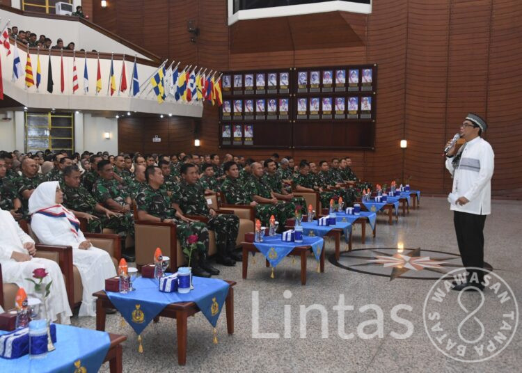 Peristiwa Isra Mi’raj Sebagai Upaya Menjaga dan Meningkatkan Iman Prajurit TNI AL
