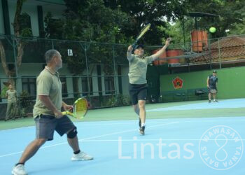 Dankodiklatad Olahraga Bersama Dengan Warga Kodiklatad