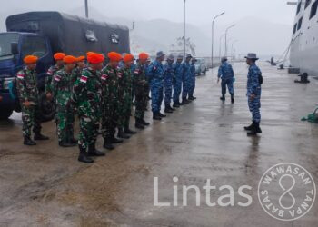Gerak Cepat Danlanud Raden Sadjad Kirim Prajurit Bantu Bencana Tanah Longsor di Pulau Serasan