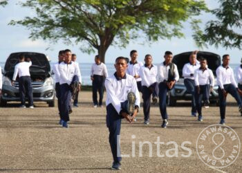 Jaga Kesehatan Dan Kebugaran Prajurit Yonmarhanlan VII Melaksanakan Olahraga Bersama Di Mako Lantamal VII Kupang