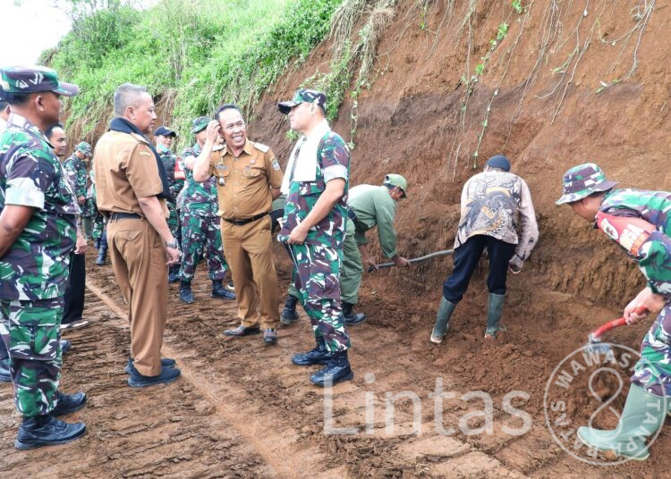 Kodim 0613/Ciamis Kolaborasikan Program Padat Karya Dengan Karya Bakti TNI