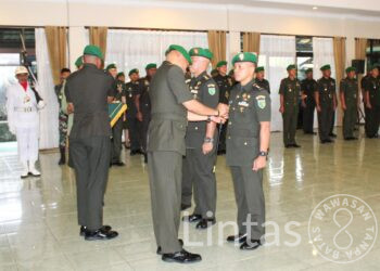 Danrem 172/PWY Pimpin Sertijab Dandim Jayapura Dan Penyerahan Jabatan Kasiops Kasrem 172/PWY