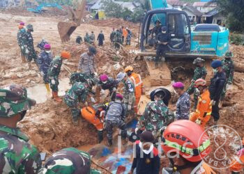 36 Jiwa Teridentifikasi, Prajurit Kodam I/BB Bersama Tim SAR Terus Cari Korban Longsor Serasan