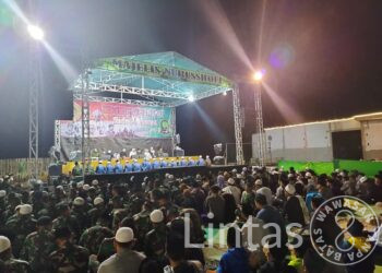 Yonif Raider 300/BJW bersama Jamaah Meriahkan Peringatan Isra Mi’raj Nabi Muhammad SAW dan Tawaqufan Rutinan Majlis Nurusshofi