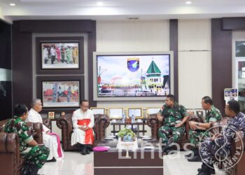Kapoksahli Pangdam XII/Tpr Terima Kunjungan Uskup Umat Katolik di Lingkungan TNI-Polri