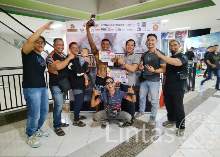 Hebat, Kopral Tato Prajurit Yonif Raider 300 Meraih Juara 3 Pada Event “Cimahi Mall Body Contest Open 2023”