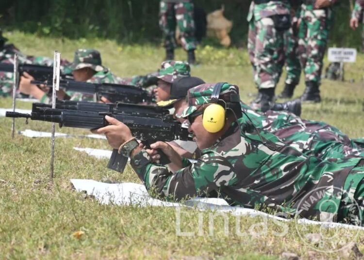 Danrem 081/DSJ : Gak Ada Alasan, Prajurit Harus Mahir Menembak