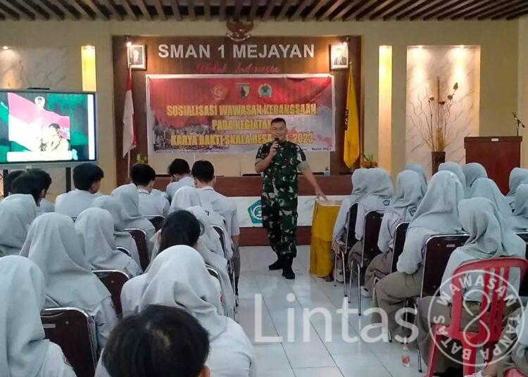 Korem 081/DSJ Gelar Sosialisasi Wawasan Kebangsaan di SMAN 1 Mejayan