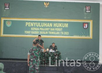 Prajurit dan Persit Yonif Raider 300/BJW terima Pembekalan Hukum dari Kumdam III/SLW