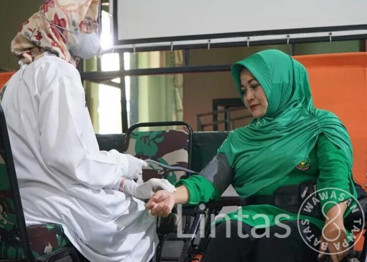 Aksi Sosial HUT ke-77 Persit Kartika Chandra Kirana di Madiun