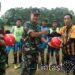 TNI Serahkan Bantuan Bola Kepada SSB Gelora Wonopringgo