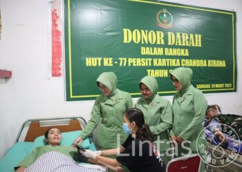 Sambut HUT Persit ke-77, Persit KCK Cabang XLVIII Kodim 1204 Sanggau Gelar Donor Darah