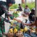 Tingkatkan Ekonomi Masyarakat Kenyam, Satgas Yonif R 514 Kostrad Borong Hasil Bumi