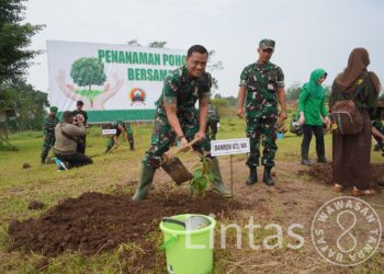 Tanam Pohon Keras, Bentuk Kepedulian Korem Wijayakusuma Antisipasi Bencal di Wilayah