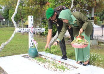 Sambut HUT Korem 102/PJG Ke-49, Dandim 1016/PLK Hadiri Ziarah Rombongan Di TMP Sanaman Lampang
