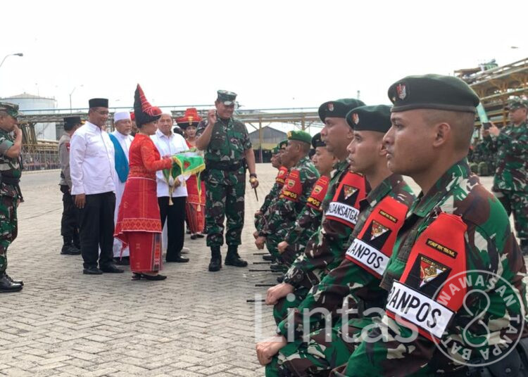 Panglima TNI Berangkatkan 900 Prajurit Yonif Raider Khusus 115/ML dan Yonif 125/SMB ke Papua