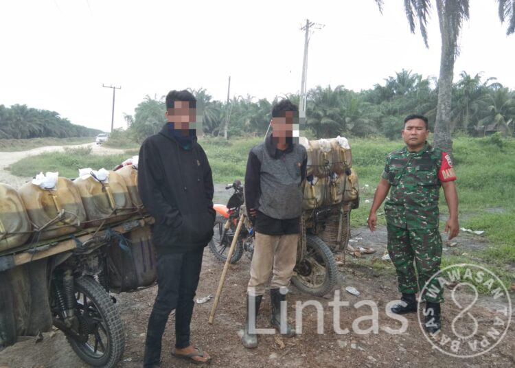 Danramil 09/Negri Lama, Tangkap 26 jerigen BBM bersubsidi jenis Bio Solar