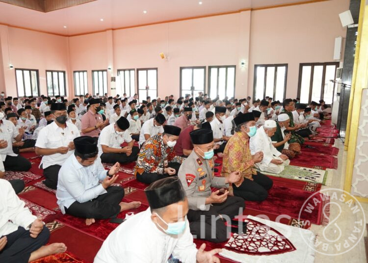 Danrem 064/MY Dampingi Wapres KH Ma’ruf Amin Shalat Jum’at
