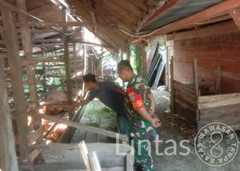 Motivator UMKM Warga Binaan, Babinsa Mukhlis Terjun Ke Dalam Kandang Lembu