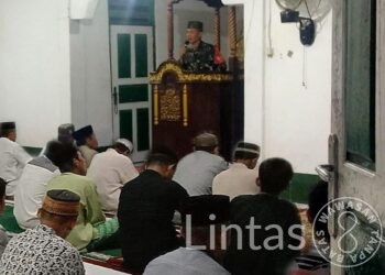 Bulan Ramadhan,Babinsa Koramil 1416-05/Maligano Kodim 1416/Muna Bawakan Ceramah Agama di Masjid An-Nur Desa Moolo