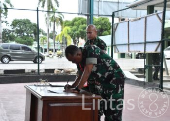 Kasi Pers Kasrem 143/HO Pimpin Penandatanganan Pakta Integritas Penerimaan Tamtama PK TNI AD T.A 2023