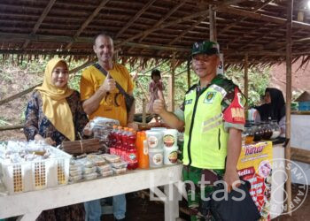 Babinsa Lakbok Kodim 0613/Ciamis, Inisiatif Gerakkan UMKM di Pasar Ramadhan