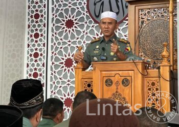 Danrem 081/DSJ : Datanglah 10 Menit Sebelum Adzan Untuk Salat Berjamaah di Masjid