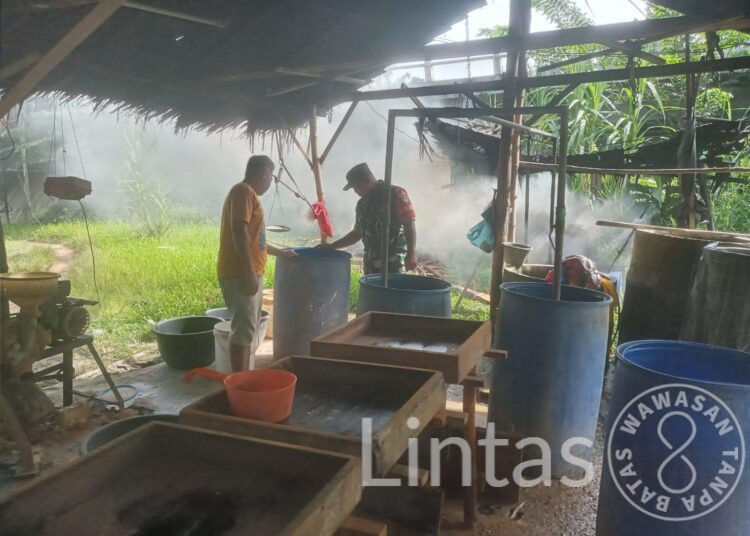 Motivasi Pelaku Home Industri, Koptu Sri Wahyono Sambangi Usaha Pegolahan Tahu