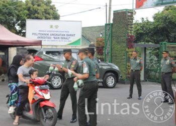 Kodiklatad dan Jajaran Berbagi Takjil dibulan yang penuh Berkah