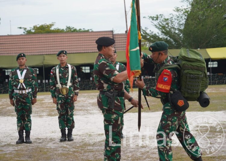 Panglima TNI Berangkatkan Satgas PAM Obvitnas PT. Freeport Indonesia Yonif 631/Atg