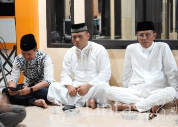 Dandim 0613/Ciamis Bersama Forkopimda Gelar Adu Bako Setelah Taraweh Bersama Warga