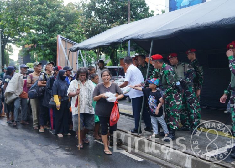 Memasuki Hari ke 9 Puasa, Kopassus Lanjutkan berbagi takjil kepada masyarakat