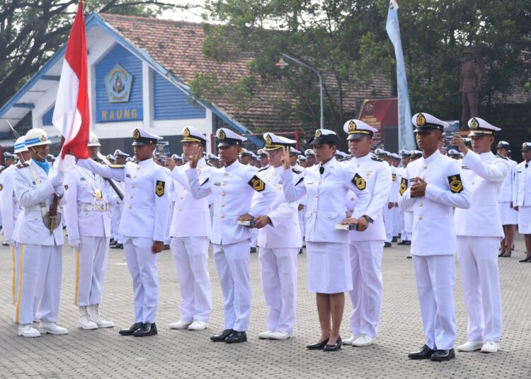 Dankodiklatal Lantik 903 Siswa Dikmaba Angkatan XLII Gelombang II, Keluarga Saksikan Dengan Haru dan Bangga