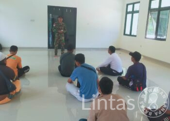 Satgas Pamtas Yonif 645/Gardatama Yudha Berikan Penyuluhan Tentang Pelintas Batas Negara Kepada Warga Perbatasan