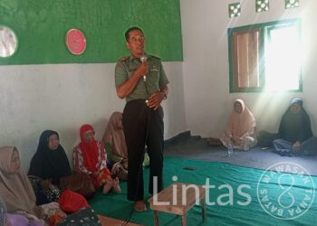 Jum’at Berkah, Kapten Infanteri Subagyo Komandan Koramil 0311/Cileles Kodim 0603/Lebak ikuti Kegiatan Keagamaan