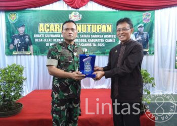 Melalui BSMSS , Dandim 0613/Ciamis Serahkan Pembangunan Jalan Beton Kepada Bupati Untuk Warga Desa Jelat