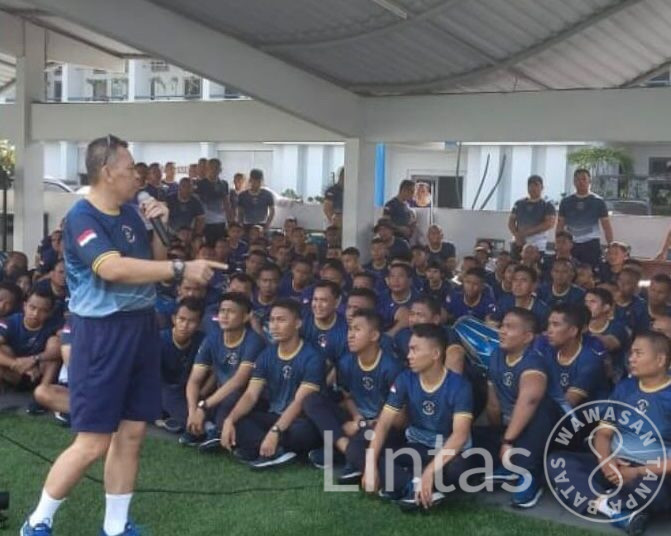 Penuh Perhatian, Panglima Kolinlamil Semangati Prajuritnya