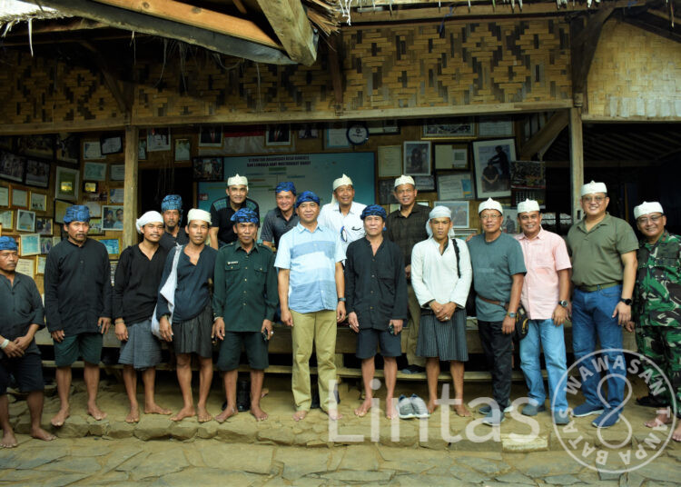 Silaturahmi Dan Baksos Kodiklatad Kepada Masyarakat Suku Baduy