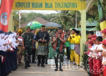 Pangdam XII/Tpr Ziarah Ke Makam Raja Tanjungpura