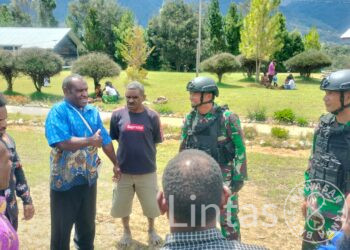 Inilah Bentuk Kepedulian Satgas Yonif 721/Mks Kepada Masyarakat Ninabua Kab. Lanny Jaya