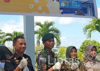 Dansatgas Pamtas RI-Mly Yonarmed 10/Bradjamusti Menghadiri Acara Ceremonial Realisasi Ekspor Produk Perikanan Dan Pertanian Melalui Bea Cukai Nanga Badau