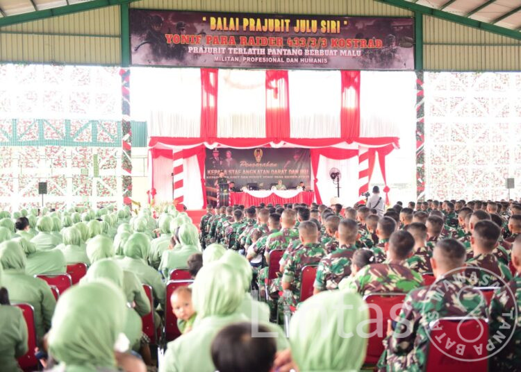 Pengarahan Kepada Prajurit Yonif PR 433/JS Dan Keluarga, Kasad Ingatkan Waspadai Upaya Benturkan TNI-Polri