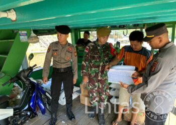 Ciptakan Rasa Aman Di Perbatasan, Satgas Yonarmed 5/Pancagiri Gelar Patroli Gabungan