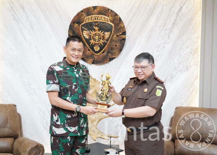 Terima Audiensi Kajati Bali, Pangdam IX/Udayana Berharap Meningkatnya Hubungan Kerja Sama