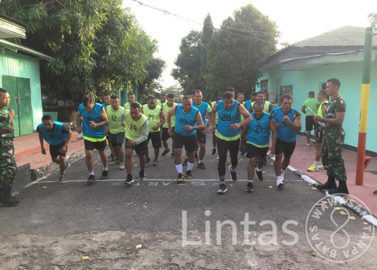 Kodim 1603/Sikka Laksanakan Kesegaran Jasmani Periodik I TA 2023