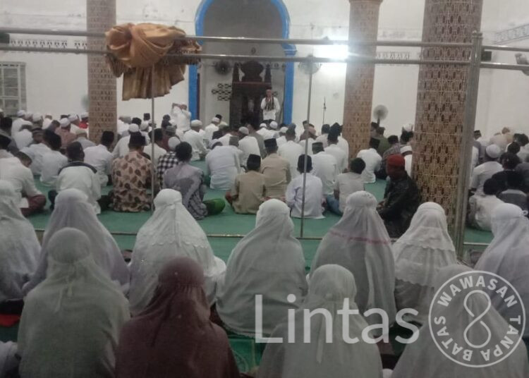Bersama Muspika Idi Tunong, Serma Edi Purnomo Laksanakan Safari Subuh Di Masjid Al Mujahidin