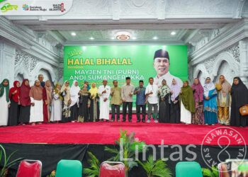 Ribuan Warga Kota Kendari Antusias Hadiri Acara Halal Bihalal Mayjen TNI (Purn) Andi Sumangerukka Di Hotel Kubah 9
