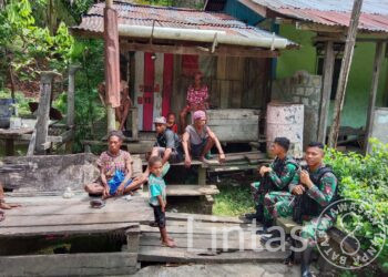 Satgas Yonif 132/BS Terus Aktif Menjalin Silaturahmi Dengan Masyarakat Kampung Kali Lapar